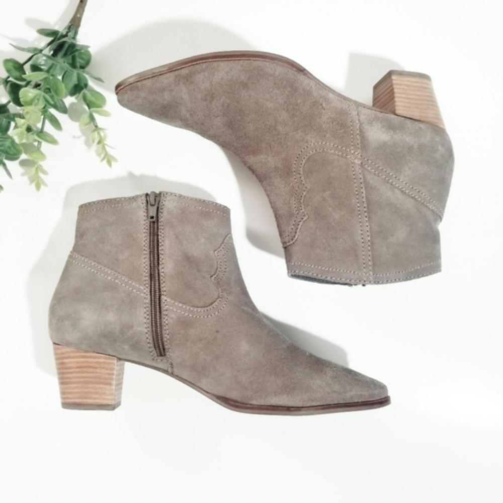 ANTHROPOLOGIE SEYCHELLS Represent Taupe Suede Ankle Boots Pointy Booties 10 - Picture 9 of 15